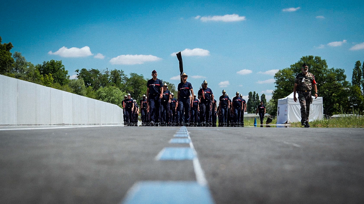 Les Pompiers Ultramarins défilent pour le 14 juillet