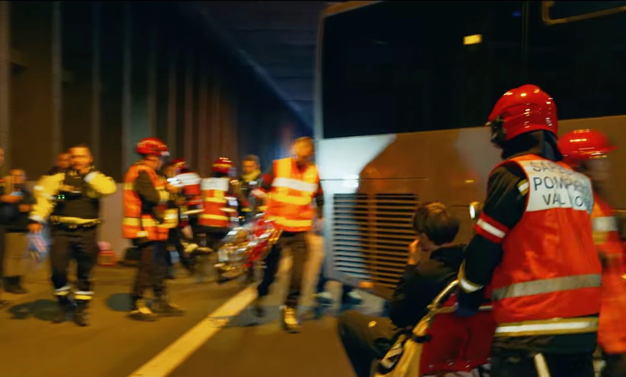 Intervention des sapeurs-pompiers du Val d'Oise sur un accident de car