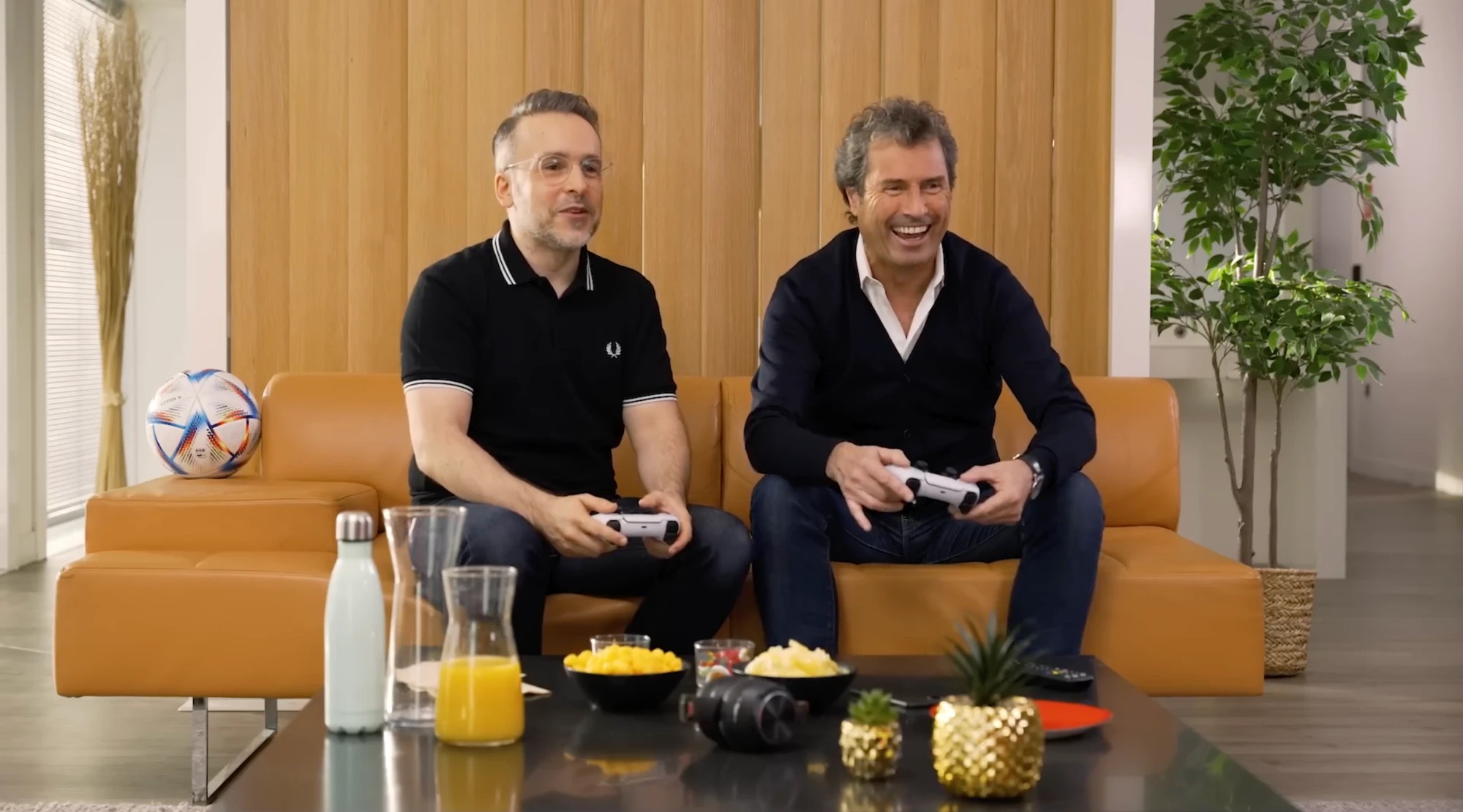 Omar Da Fonseca et Benjamin Da Silva s'affrontent sur FIFA 23, enregistrement des commentaires du jeu PlayStation