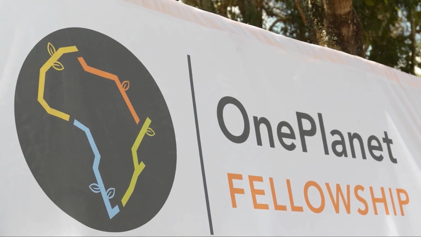 Banderole du programme One Planet Fellowship, tournage du documentaire pour Agropolis Fondation