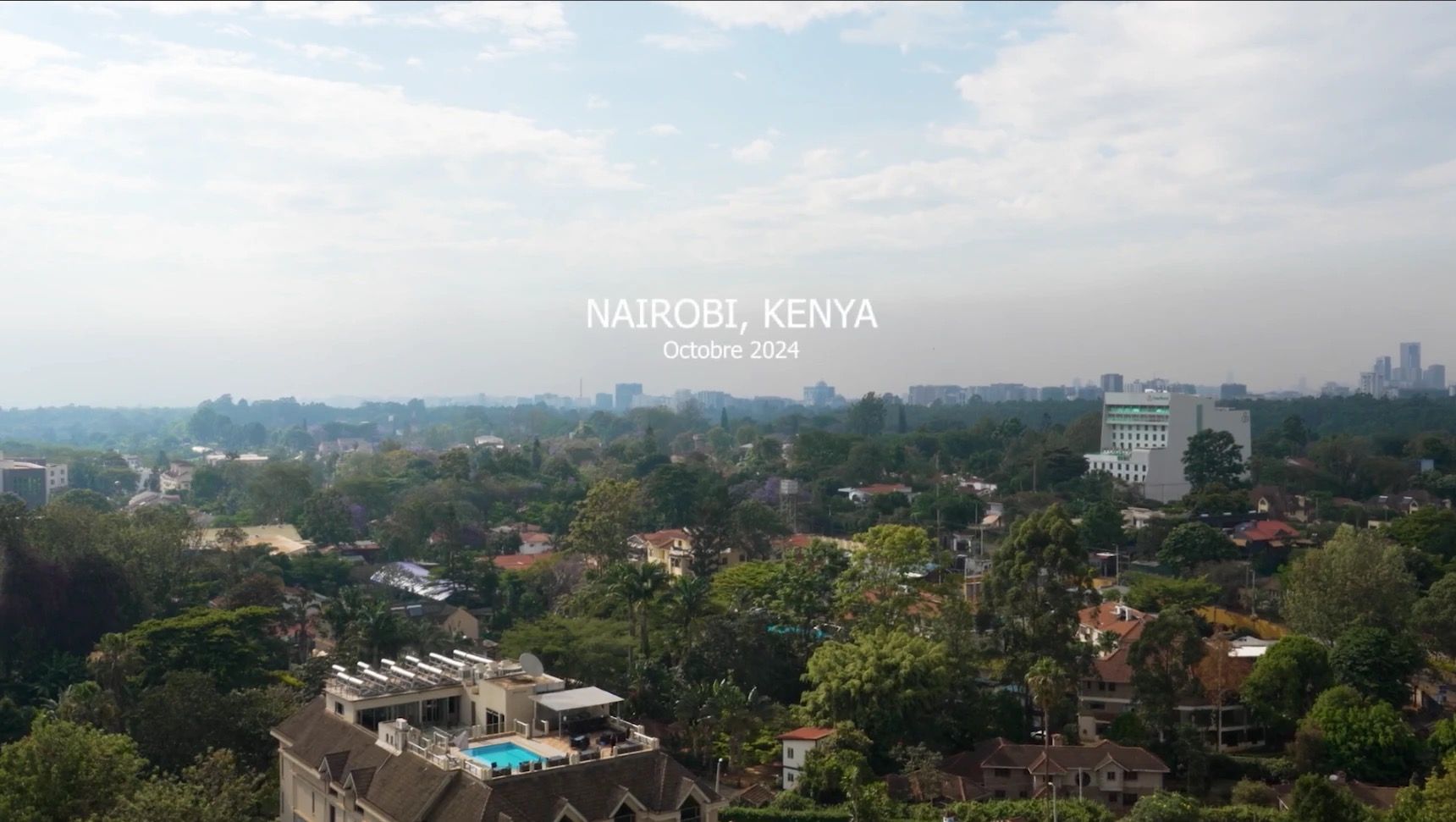Vue aérienne de Nairobi au Kenya, tournage du documentaire One Planet Fellowship